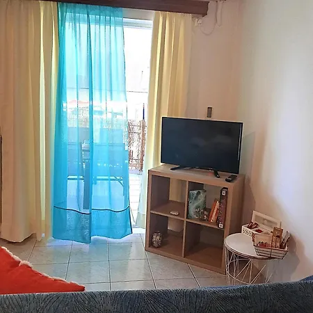 Kyma Modern Apartment Nea Artaki